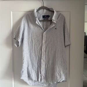 Vineyard Vines Men's Blue and White Striped Shirt